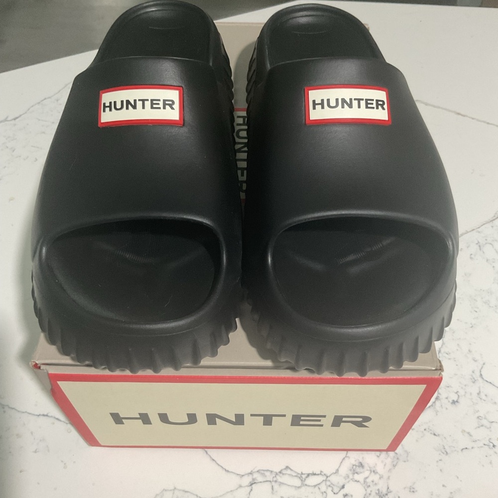 Hunter Sandals. - Picture 2 of 7